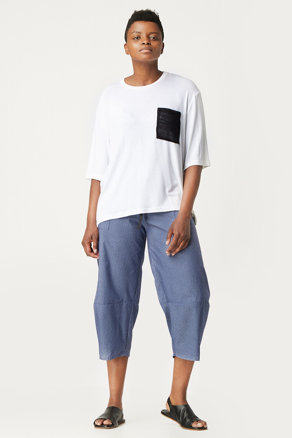 Antonia M, Tricou lejer cu buzunar pe piept, Alb/Negru