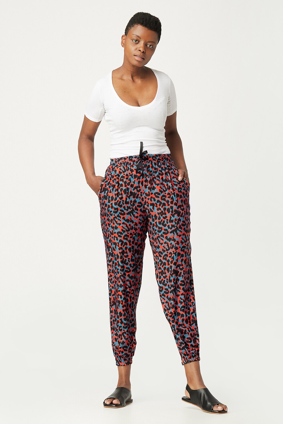 Antonia M, Pantaloni crop cu animal print, Multicolora