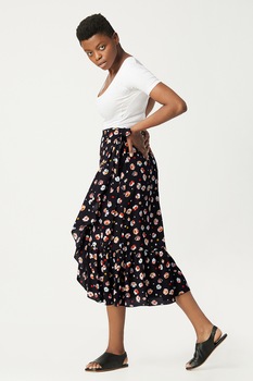 Antonia M, Rochie petrecuta cu model si terminatie cu volane, Multicolora Antonia M, Rochie petrecuta cu model si terminatie cu volane, Multicolora