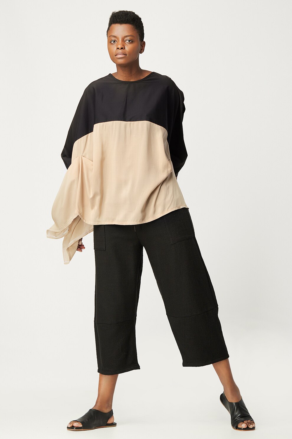 Antonia M, Bluza lejera cu decolteu barcuta, Negru/Crem, One Size