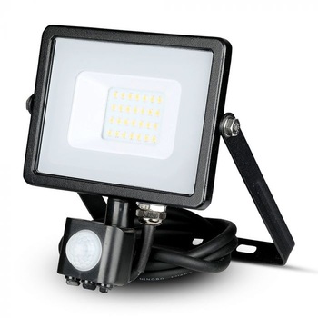 Proiector LED cu senzor de miscare V-TAC 452, 20W, 1600 lm, lumina alba neutra (4000K), IP65, cablu 1m, Aluminiu, Negru Proiector LED cu senzor de miscare V-TAC 452, 20W, 1600 lm, lumina alba neutra (4000K), IP65, cablu 1m, Aluminiu, Negru