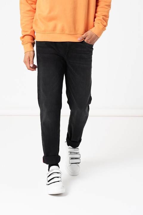 GUESS, Szűkülő szárú farmernadrág, Koptatott fekete, W30-L32