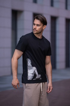uFIT, Tricou cu imprimeu si decolteu la baza gatului Ancient, Negru/Gri deschis uFIT, Tricou cu imprimeu si decolteu la baza gatului Ancient, Negru/Gri deschis