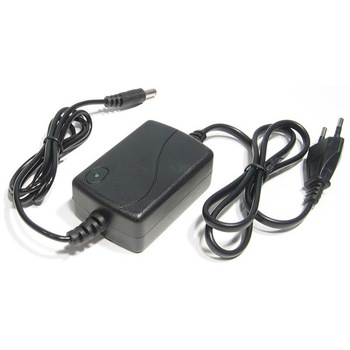 Sursa alimentare 12V 2A pentru sisteme de supraveghere CCTV Sursa alimentare 12V 2A pentru sisteme de supraveghere CCTV