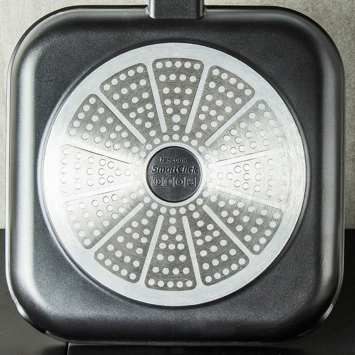 Tescoma Smartclick grill serpenyő, 26 x 26 cm, rozsdamentes acél, fekete