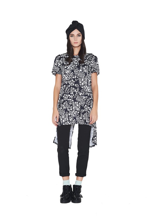 Bluza de dama asimetrica, KVINNA, imprimeu tribal alb-negru