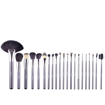 Set pensule makeup, Megaga, cu husa neagra, 21 buc Set pensule makeup, Megaga, cu husa neagra, 21 buc