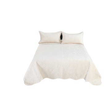 Set cuvertura pentru pat, matlasata, 3 piese, 220x240cm, culoarea Alb Ivoire Set cuvertura pentru pat, matlasata, 3 piese, 220x240cm, culoarea Alb Ivoire