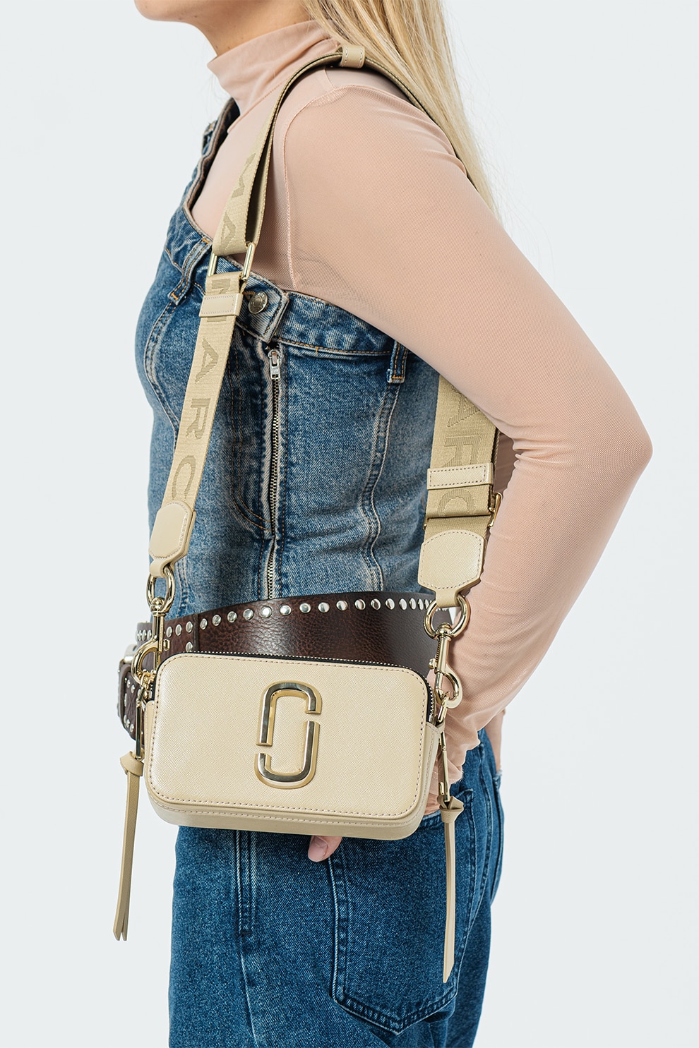 Marc Jacobs, Geanta crossbody de piele Snapshot, Maro nisip - eMAG.ro