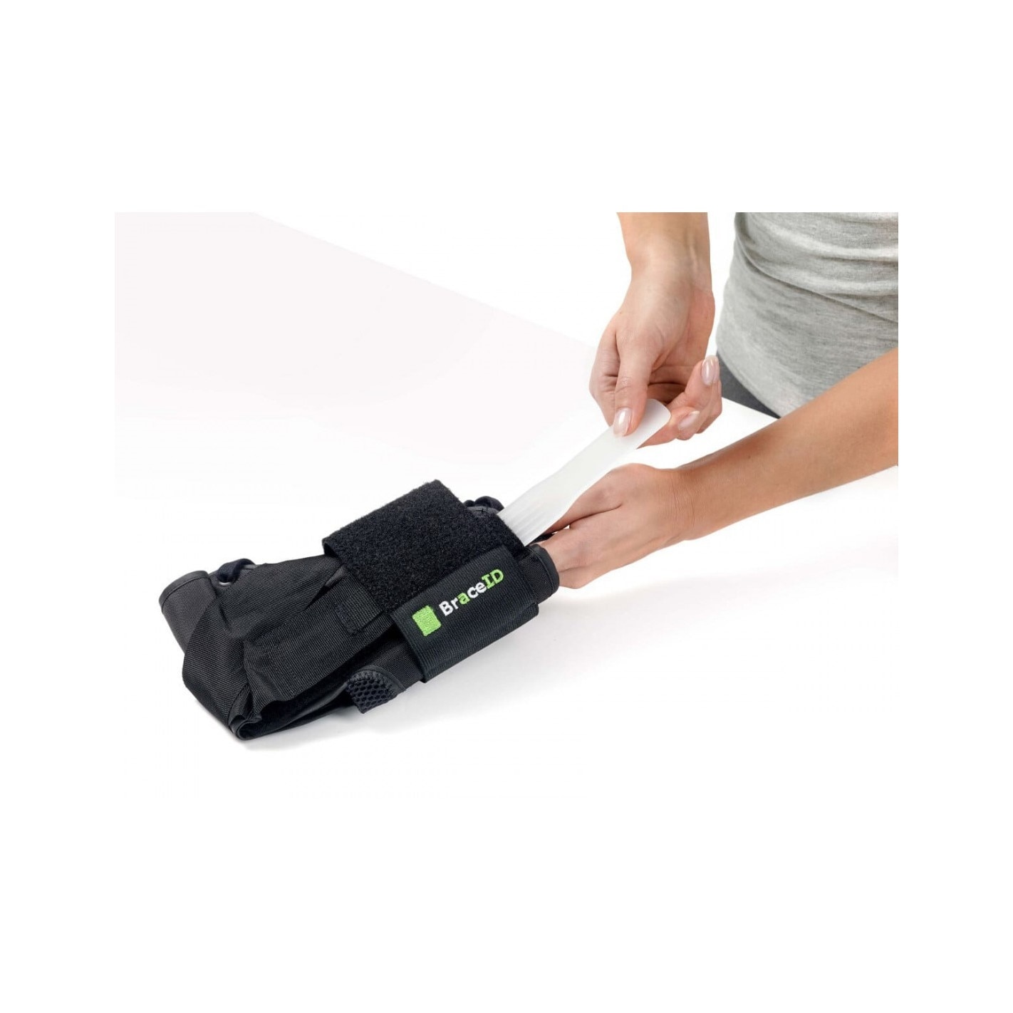 Suport Stabilizator Glezna Cu Prindere Tripla 11 0008 XL EMAG ro suport-stabilizator-glezna-cu-prindere-tripla-11-0008-xl-emag-ro