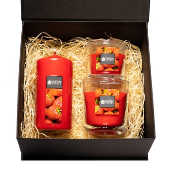 Set 3 lumanari cadou Fantasy- Strawberry Love Set 3 lumanari cadou Fantasy- Strawberry Love