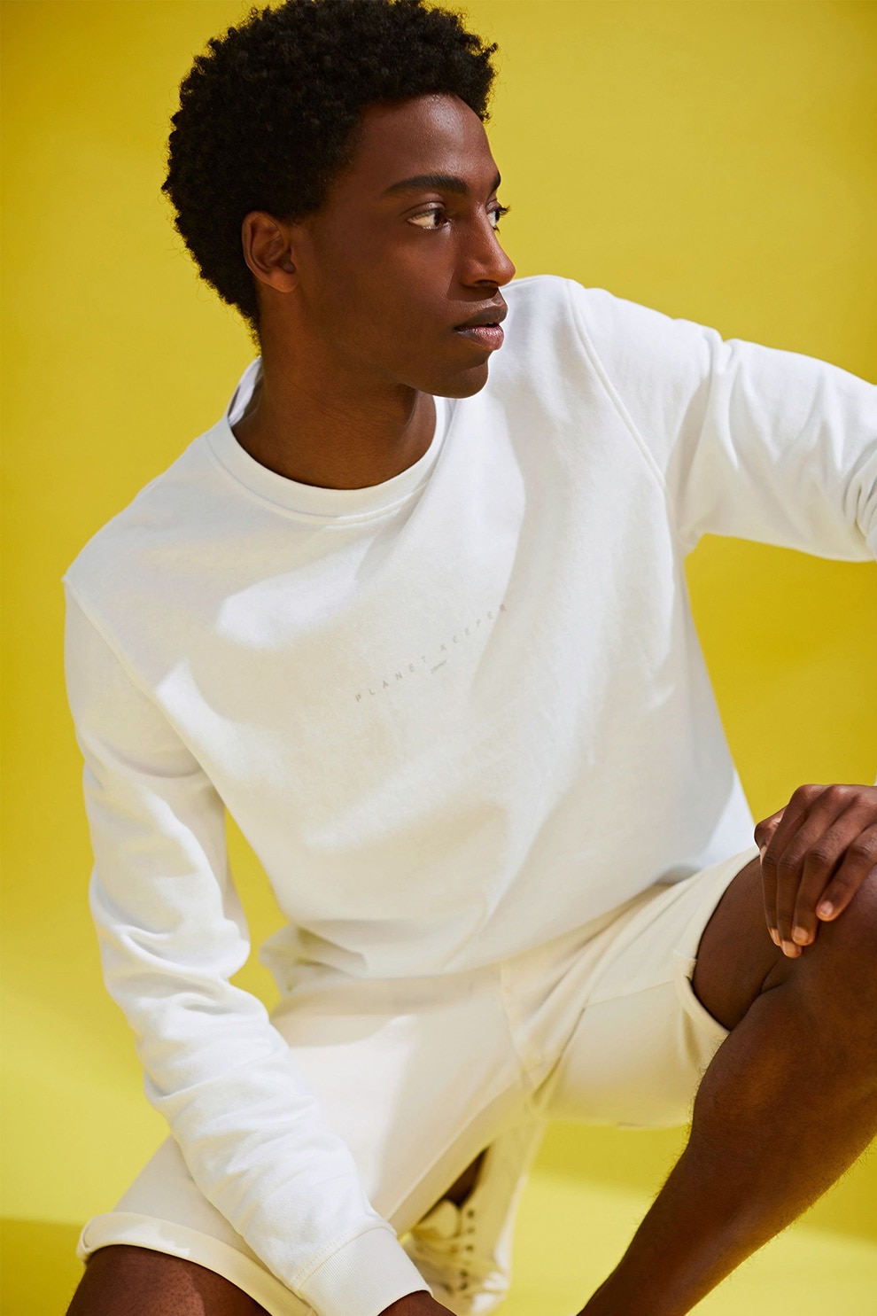 Esprit, Bluza sport din amestec de in si bumbac organic cu motive text, Alb