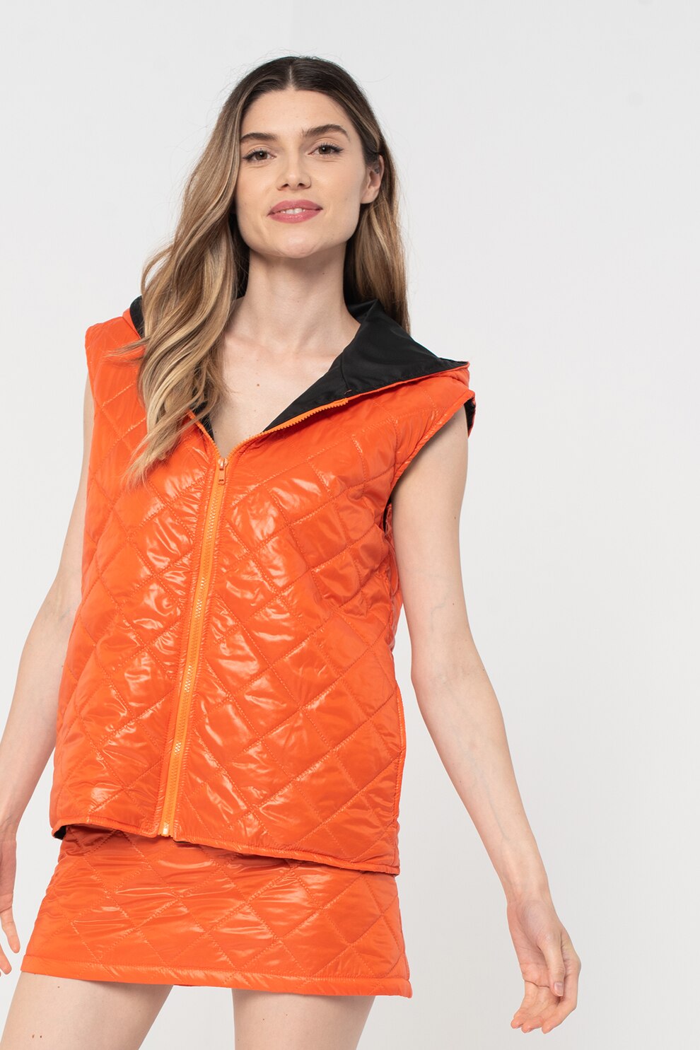 Amazing, Set de vesta si fusta cu aspect matlasat, Oranj