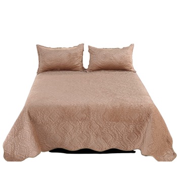 Set cuvertura pentru pat, matlasata, 3 piese, 220x240cm, culoarea Bej Set cuvertura pentru pat, matlasata, 3 piese, 220x240cm, culoarea Bej