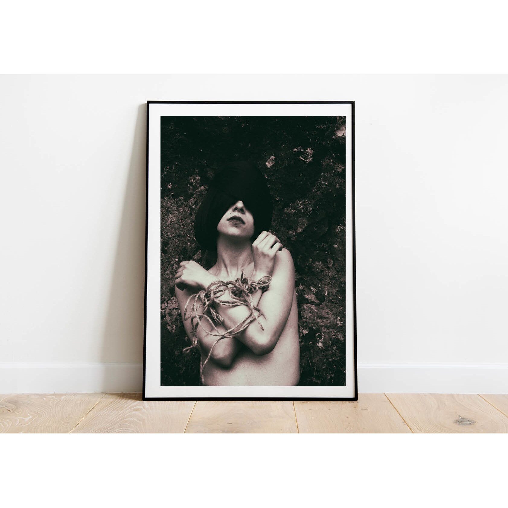 Tablou cu certificat de originalitate - Fiica lui Nyx 50x70 cm