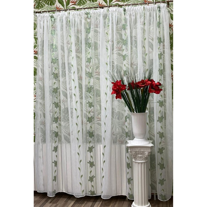 Perdea brodata mecanic, culoare alb/verde, din colectia "Crini imperiali" by Liz Line, 300x245cm, cu rejansa PD1223