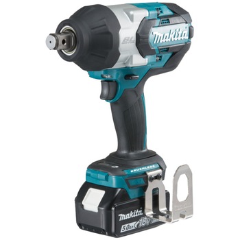 Cheie de strans cu impact pe acumulator Makita DTW1001RTJ, 18 V, 3/4”, 1050 Nm, 2 acumulatori Li-Ion LXT 5.0 Ah, incarcator Cheie de strans cu impact pe acumulator Makita DTW1001RTJ, 18 V, 3/4”, 1050 Nm, 2 acumulatori Li-Ion LXT 5.0 Ah, incarcator