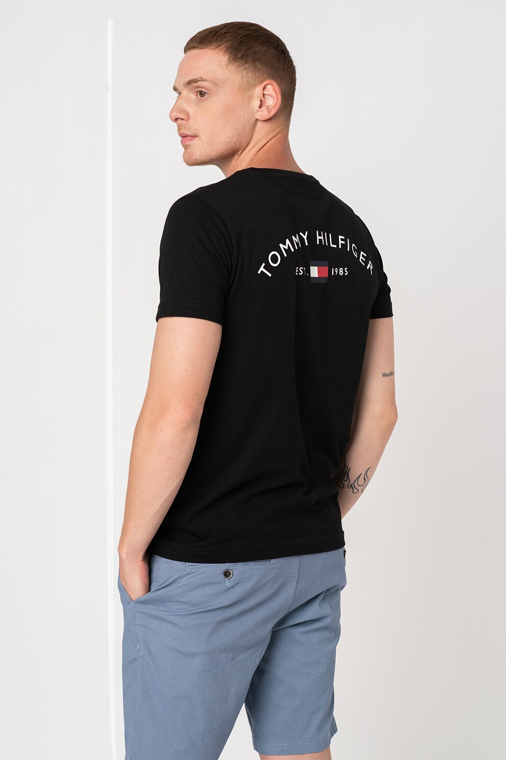 Tommy Hilfiger, Tricou din bumbac organic cu logo pe spate, Negru, L