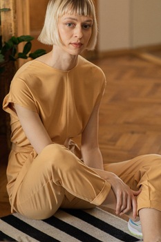 UNDRESS, Salopeta cu decolteu in V pe partea din spate, Oranj persan UNDRESS, Salopeta cu decolteu in V pe partea din spate, Oranj persan