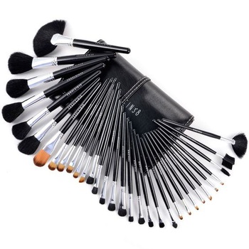 Set 32 pensule machiaj Cosmetic Par Natural-Sintetic Make-up Profesional+ Trusa Fard Pleoape + Burete Machiaj Cadou! Set 32 pensule machiaj Cosmetic Par Natural-Sintetic Make-up Profesional+ Trusa Fard Pleoape + Burete Machiaj Cadou!