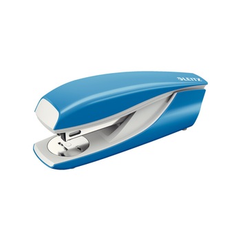 Capsator LEITZ 30 coli 24/6 model 5502 albastru deschis Capsator LEITZ 30 coli 24/6 model 5502 albastru deschis
