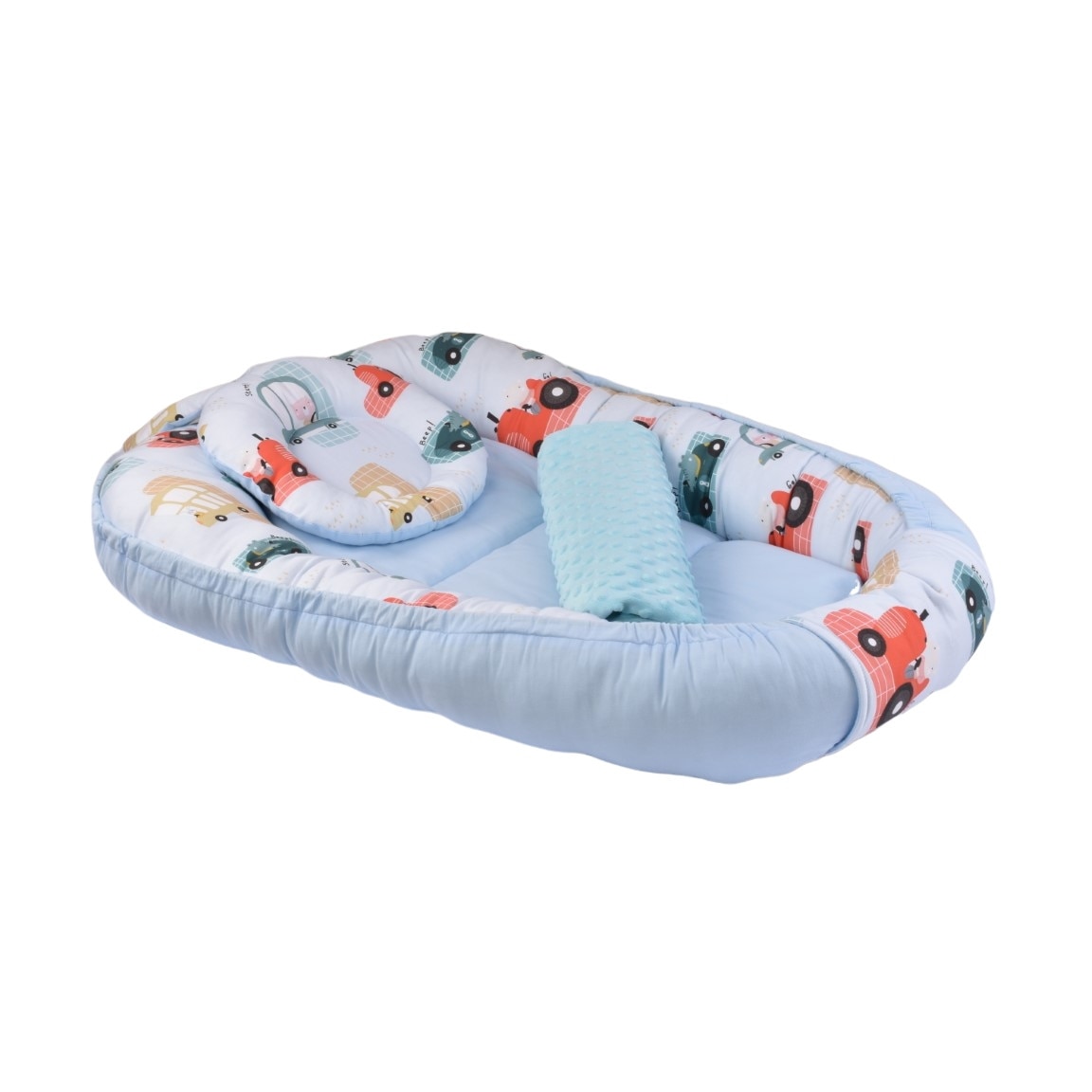Set 4 piese babynest model masinute si bleu cu paturica plus bleu
