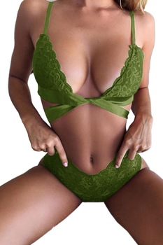 Set lenjerie sexy 2 piese, dantela, sutien si chilot talie inalta cu decupaj brazilian, EFAYN RO, Verde Set lenjerie sexy 2 piese, dantela, sutien si chilot talie inalta cu decupaj brazilian, EFAYN RO, Verde