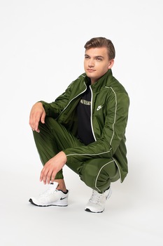 Nike, Trening lejer cu fermoar Sportswear, Verde militar Nike, Trening lejer cu fermoar Sportswear, Verde militar