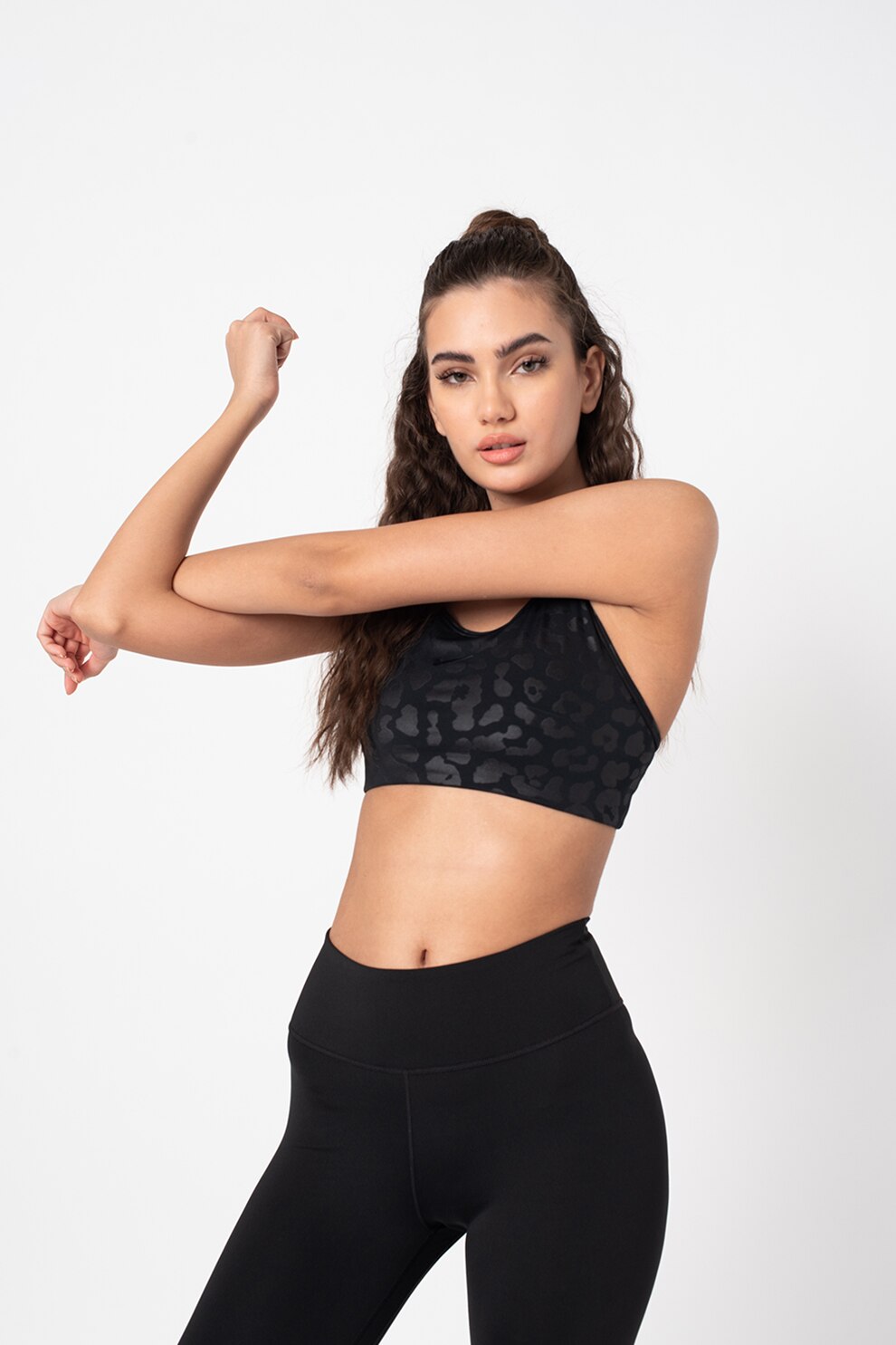 Nike, Bustiera cu animal print si Dri-Fit, pentru fitness Swoosh, Negru
