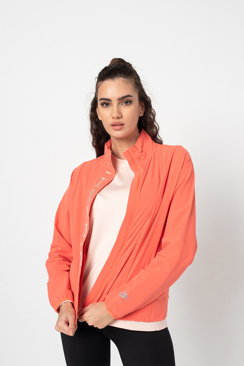 Nike, Jacheta cu terminatie ajustabila pentru alergare Air Dri-FIT, Corai/Argintiu