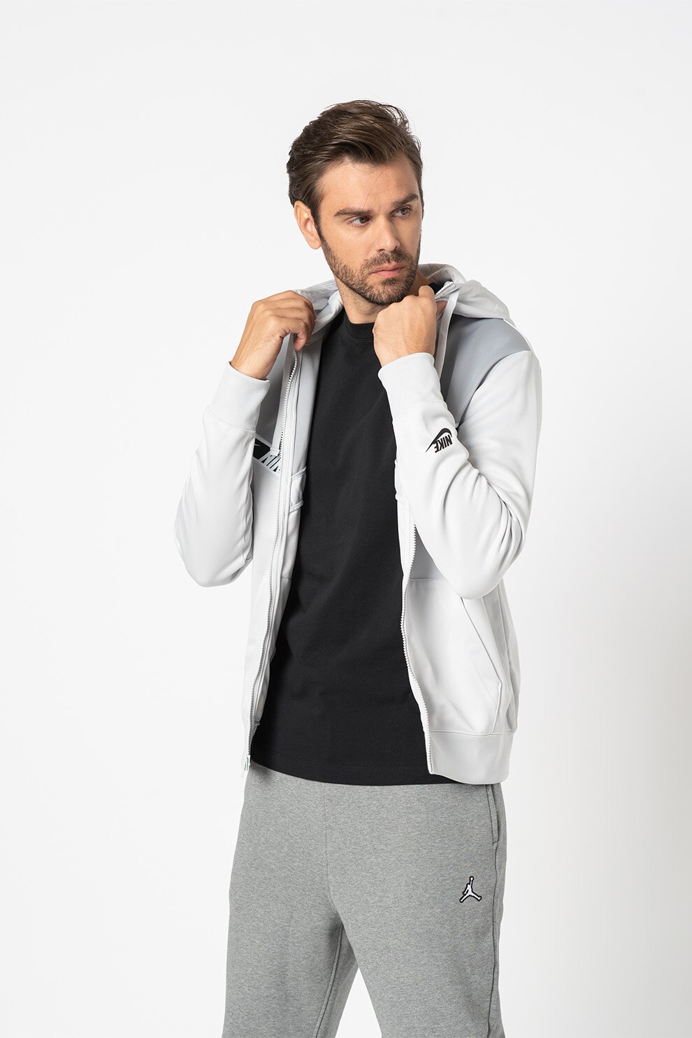 Nike, Hanorac cu fermoar si logo Repeat Sport, Gri cenusa/Negru/Alb