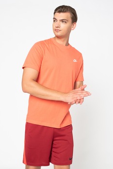 Nike - Тениска Sportswear Club с овално деколте и лого, Корал