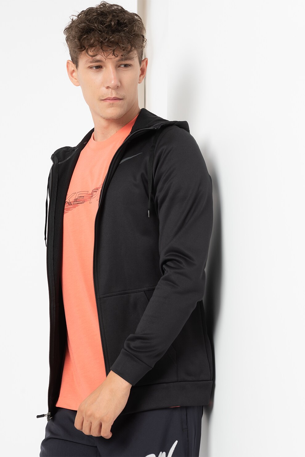 Nike, Hanorac cu buzunare oblice si fermoar pentru fitness Therma, Negru