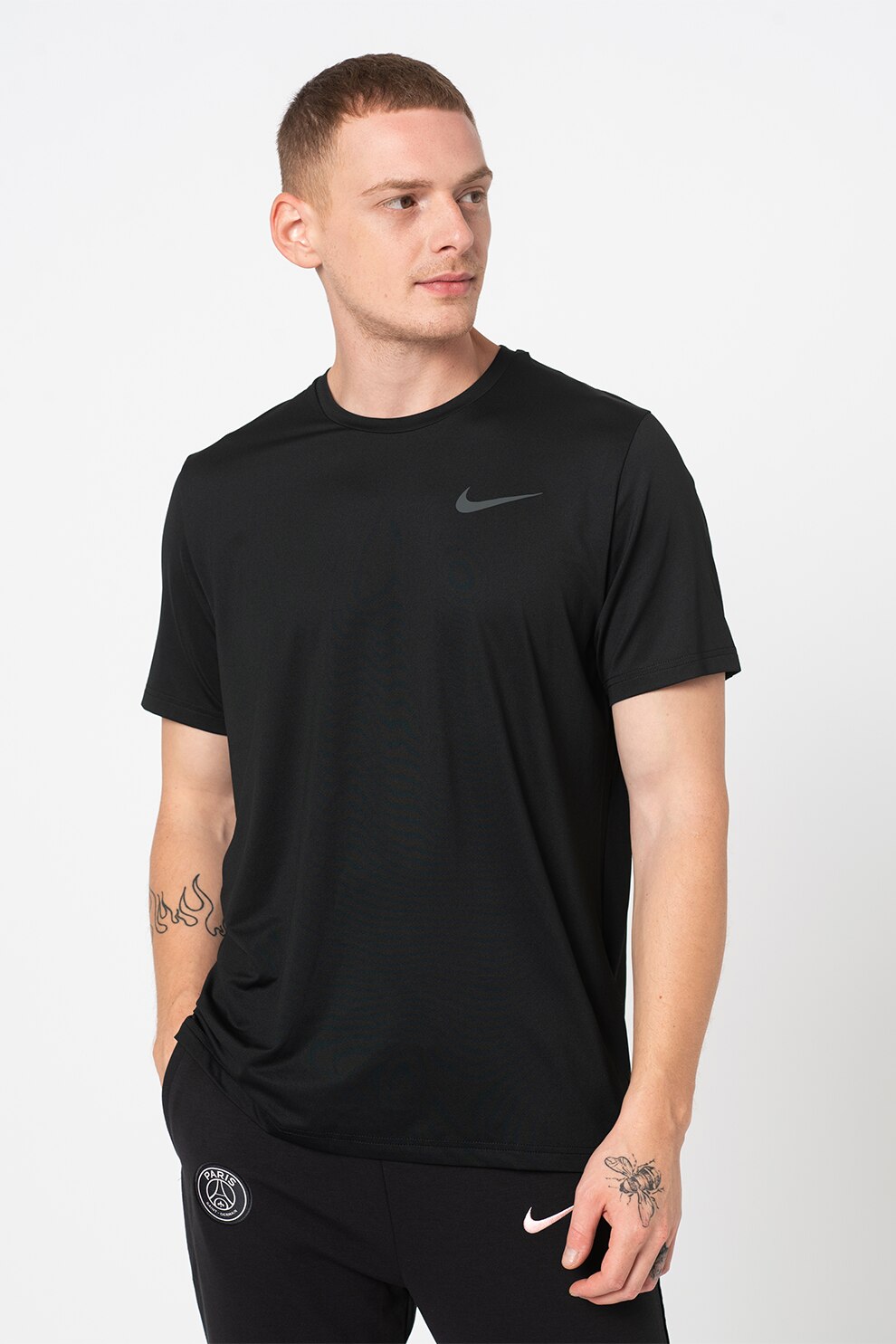 Nike, Tricou cu tehnologie Dri-FIT si detaliu logo pe piept pentru fitness Pro, Negru