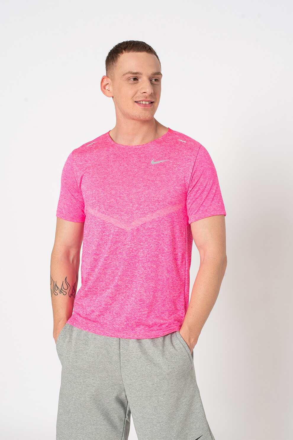 Nike, Tricou cu tehnologie Dri-Fit, pentru alergare Rise 365, Roz melange
