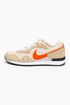Nike, Pantofi sport cu insertii de piele intoarsa Venture Runner, Maro nisip/oranj mandarina