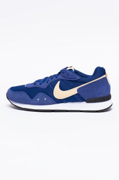 Nike, Pantofi sport cu insertii de piele intoarsa Venture Runner, Albastru royal/Crem