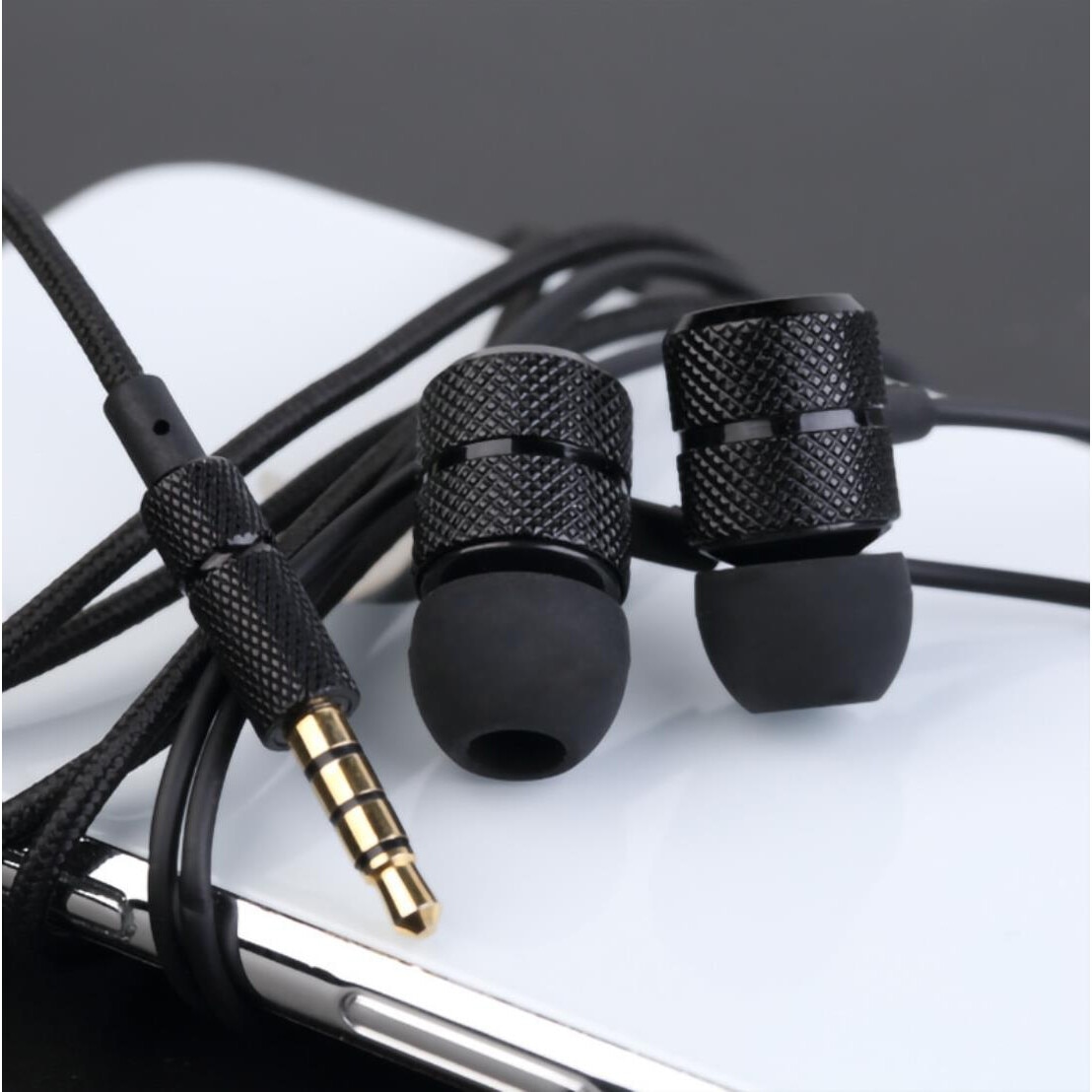 Casti in ear cu fir Pili-Paradise, Functie de reducere a zgomotului, Negru