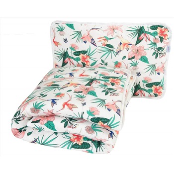 Set pilota si perna pentru patut Baby Matex Birds and Flowers Set pilota si perna pentru patut Baby Matex Birds and Flowers