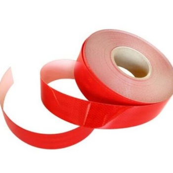 Banda reflectorizanta adeziva rosie , tip fagure, 5cm x 25m Banda reflectorizanta adeziva rosie , tip fagure, 5cm x 25m