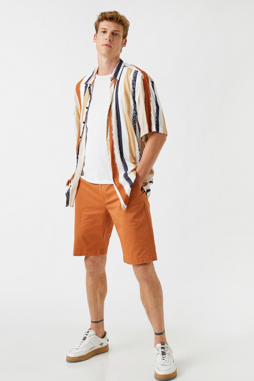 KOTON, Pantaloni scurti cu buzunare laterale, Oranj stins