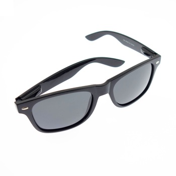 Ochelari de soare, unisex, Negrii cu detalii argintii, lentila gri polarizata - OCS262 Ochelari de soare, unisex, Negrii cu detalii argintii, lentila gri polarizata - OCS262