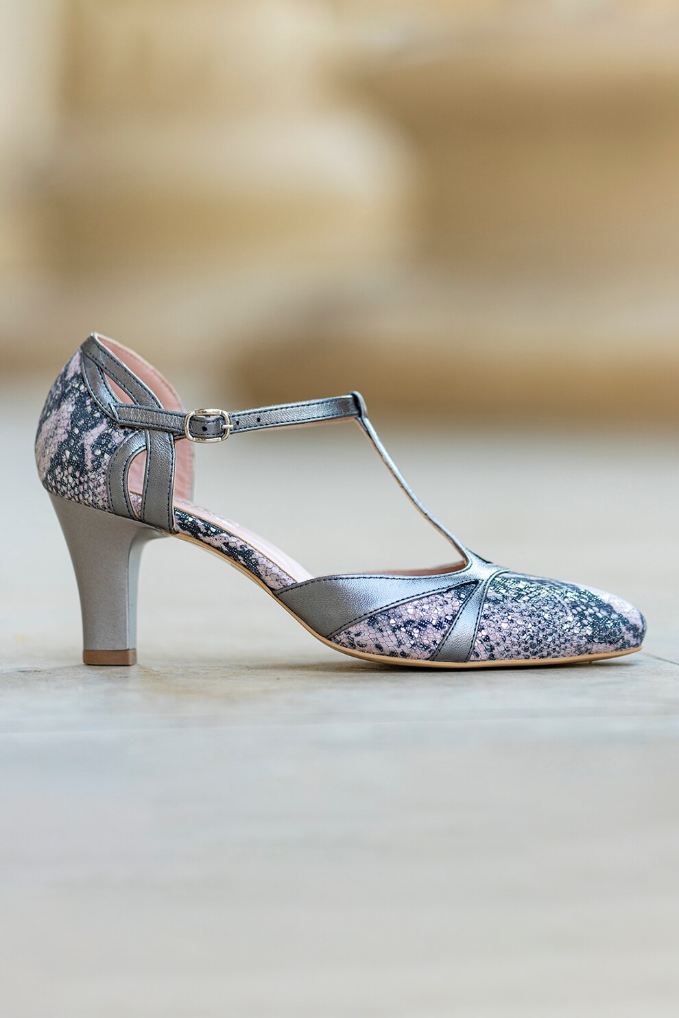 CONDUR by alexandru, Pantofi de piele cu toc kitten Margot, Gri deschis/Argintiu