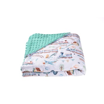 Paturica scaun auto model trenulete cu plus turquoise 75x75 cm Paturica scaun auto model trenulete cu plus turquoise 75x75 cm