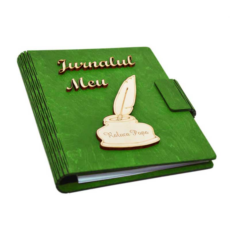 Agenda Jurnalul Meu A5 din lemn personalizat, Verde, Piksel, 100 pagini si pix din lemn inclus