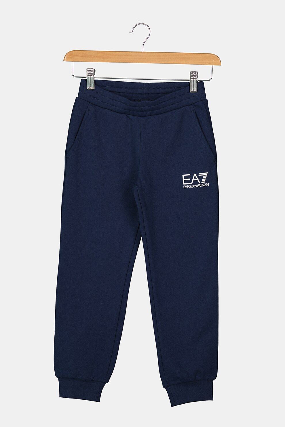 Logically Surichinmoi dam EA7, Set de hanorac si pantaloni sport cu detalii logo, Bleumarin/Alb, 140 CM - eMAG.ro Logically Surichinmoi dam EA7, Set de hanorac si pantaloni sport cu detalii logo, Bleumarin/Alb, 140 CM - eMAG.ro