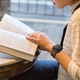 Természetes bőr szíj, Apple Watchhoz 7/6/5/4/3/2/1, Kompatibilis minden 38 mm-es kijelzővel rendelkező alma órához, M/L méret, Gesztenye szín
