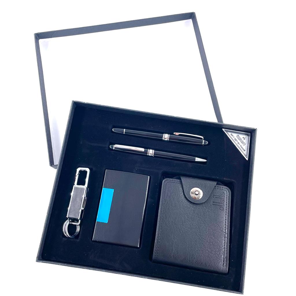 Set cadou The Bussines Man 5 piese, format din portofel, 2 pixuri, breloc, tabachera, negru