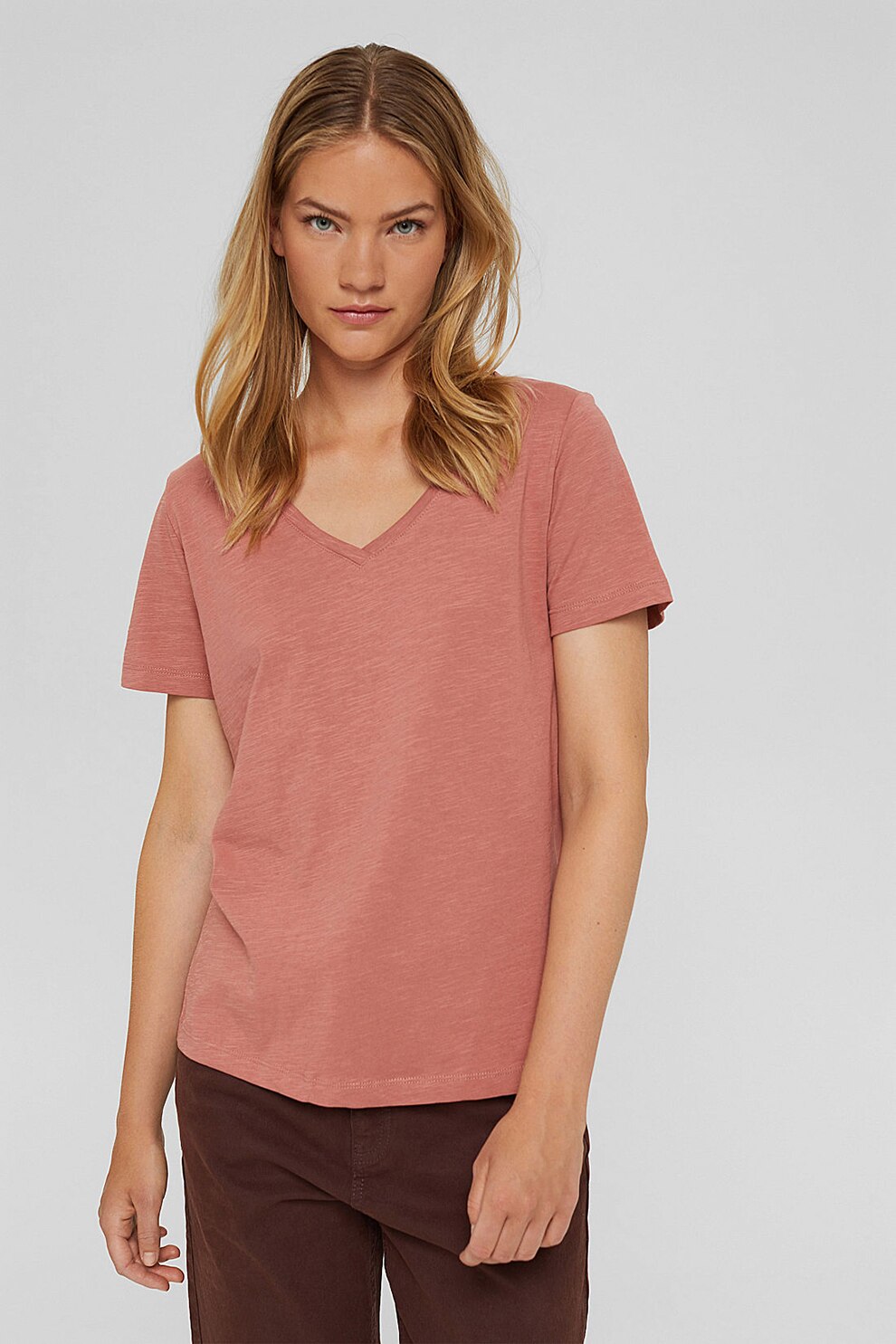 EDC by Esprit, Tricou de bumbac organic cu decolteu in V, Rosu stins
