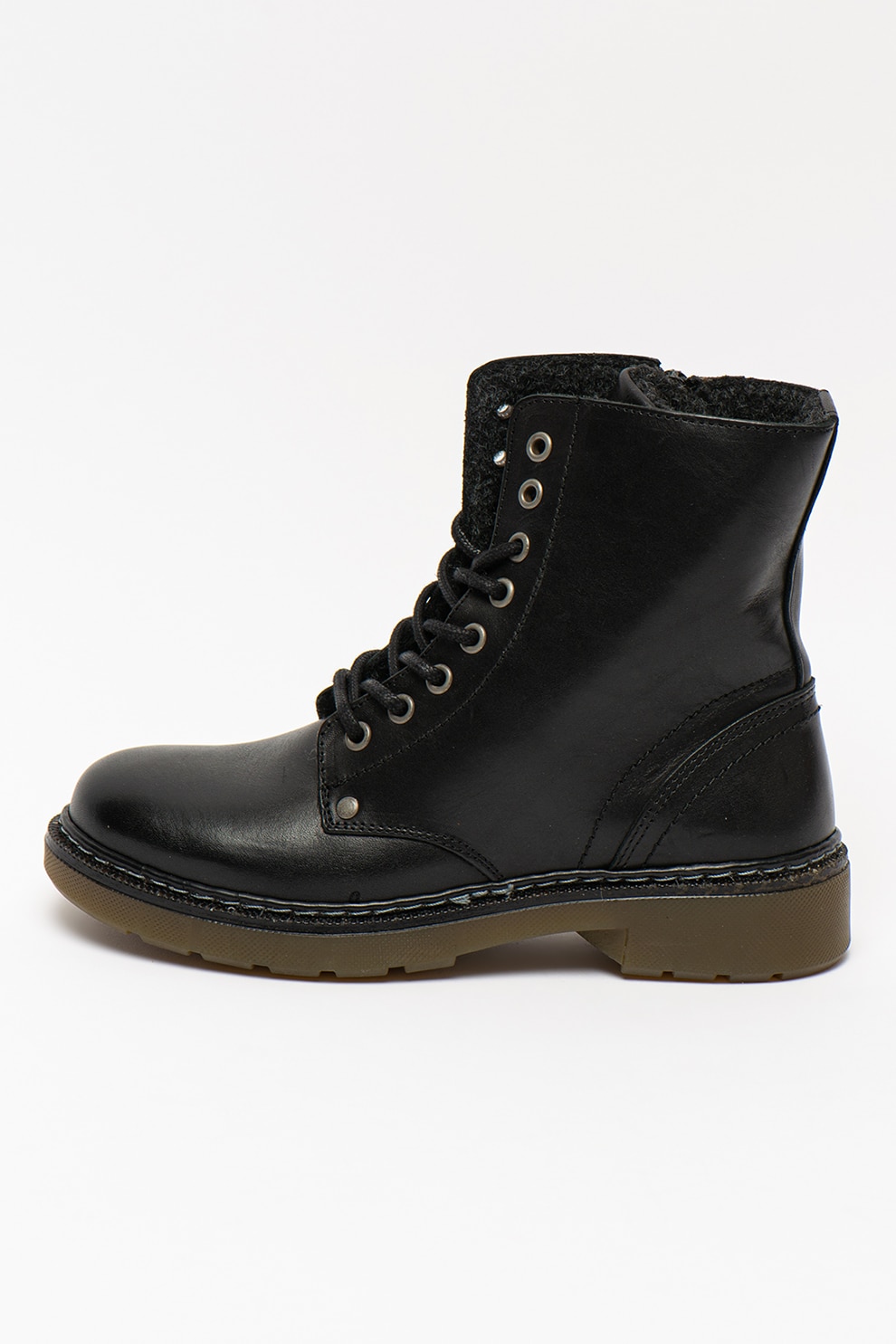 Bullboxer, Ghete de piele, Negru